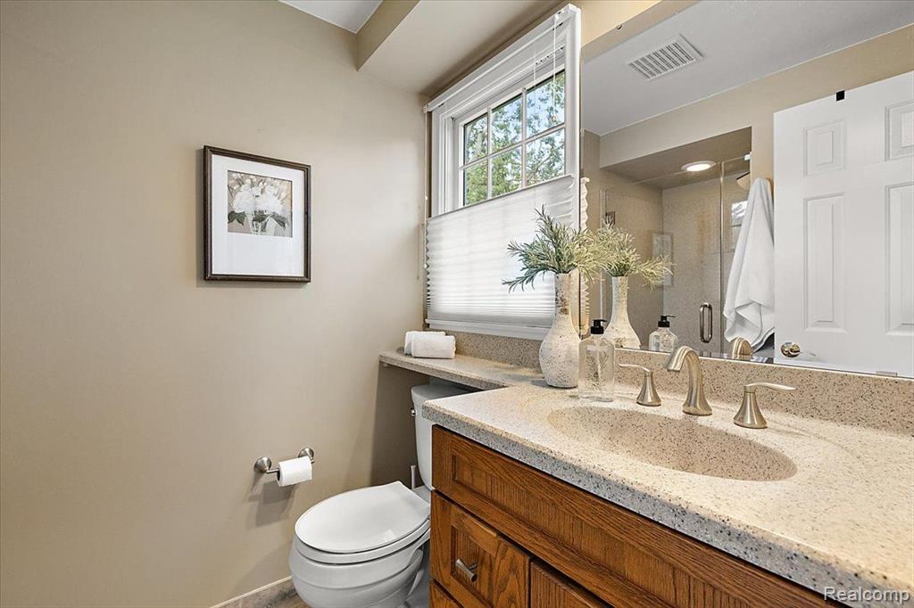 144 Oaklane Drive Rochester Hills, MI 48306 - Photo 36 of 74
