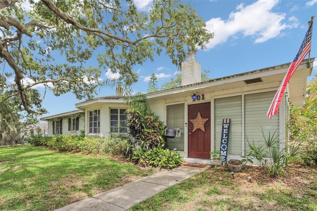 201 Lake Link Dr Southeast  