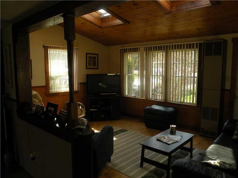 237 Dublin Road South Thomaston, ME 04858 - Photo 10 of 11 Living Room.
