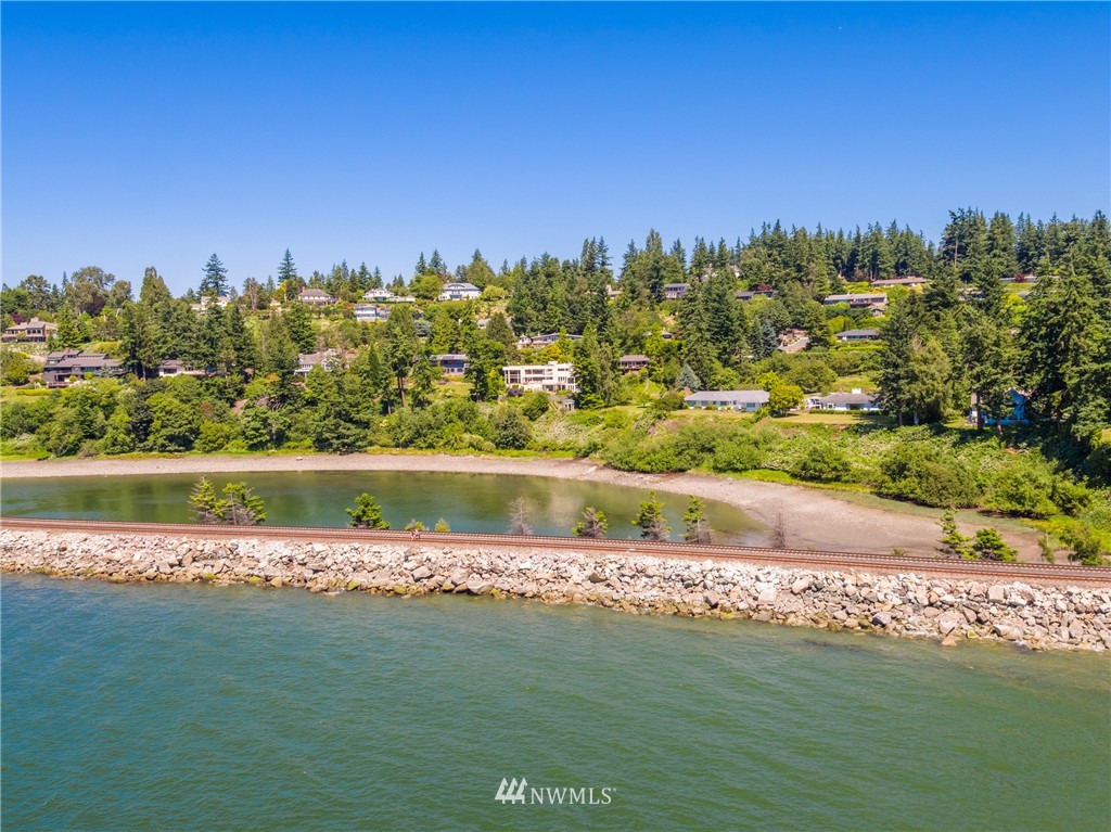 422 Bayside Road Bellingham, WA 98225 - Photo 3 of 25
