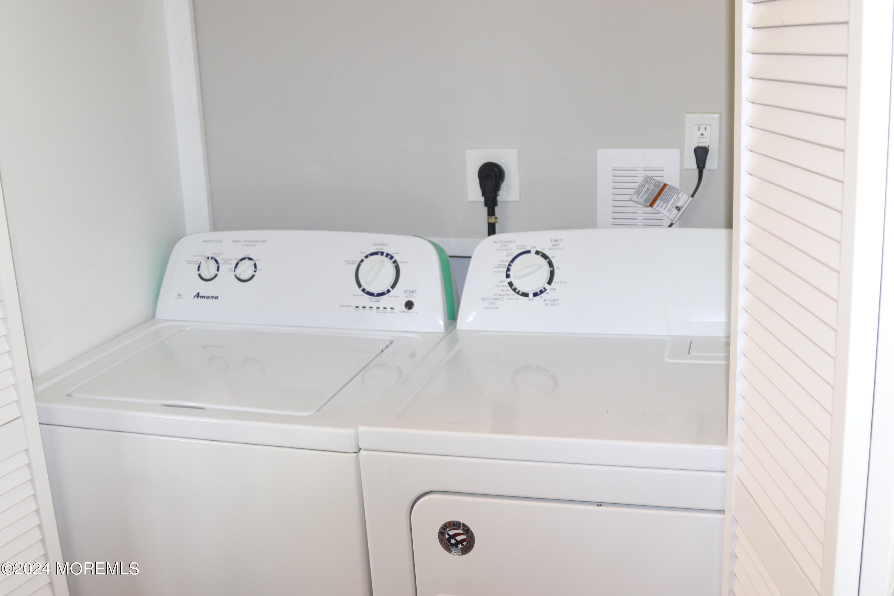 7 Latimer Way Burlington, NJ 08016 - Photo 15 of 31 IMG_5385