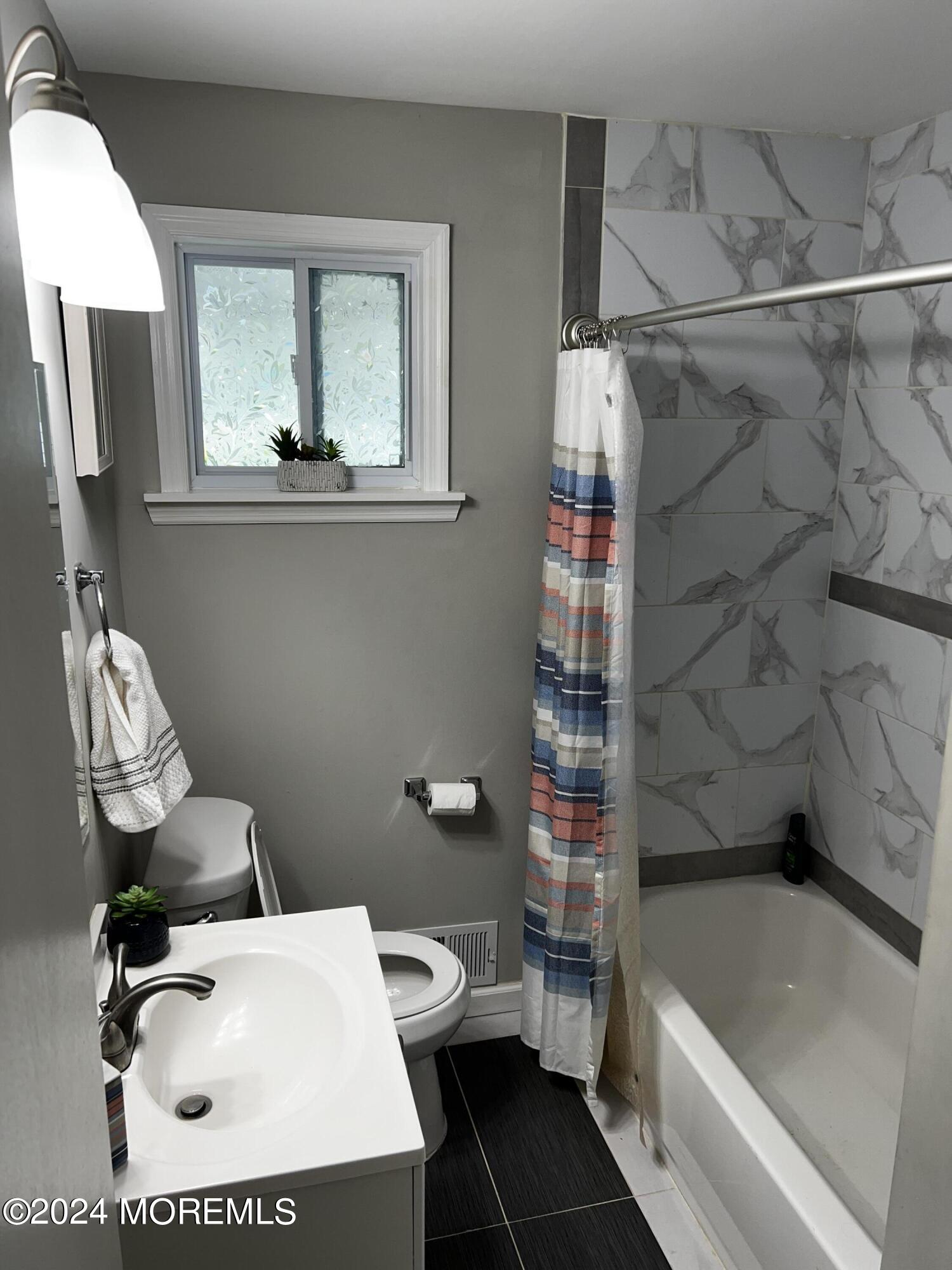 7 Latimer Way Burlington, NJ 08016 - Photo 22 of 31 IMG_4375