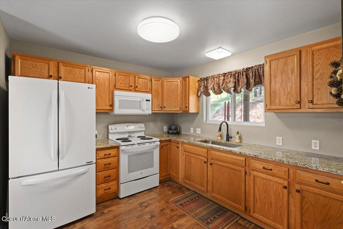 16289 West Summerfield Road Post Falls, ID 83854 - Photo 51 of 66 guest house kitchen