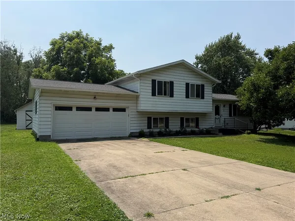 $235,000 | 36 Westvue Drive, Tallmadge, OH 44278