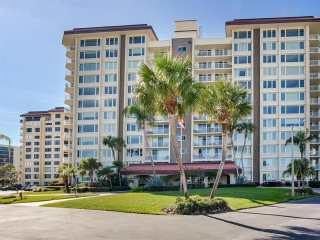 $759,900 | 736 Island Way, Unit 1104, Clearwater Beach, FL 33767