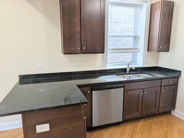 $1,899 | 4014 North Central Park Avenue, Unit 3E, Chicago, IL 60618