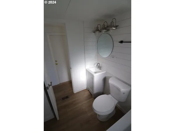 $29,400 | 7635 Southeast Johnson Creek Boulevard, Portland, OR 97206