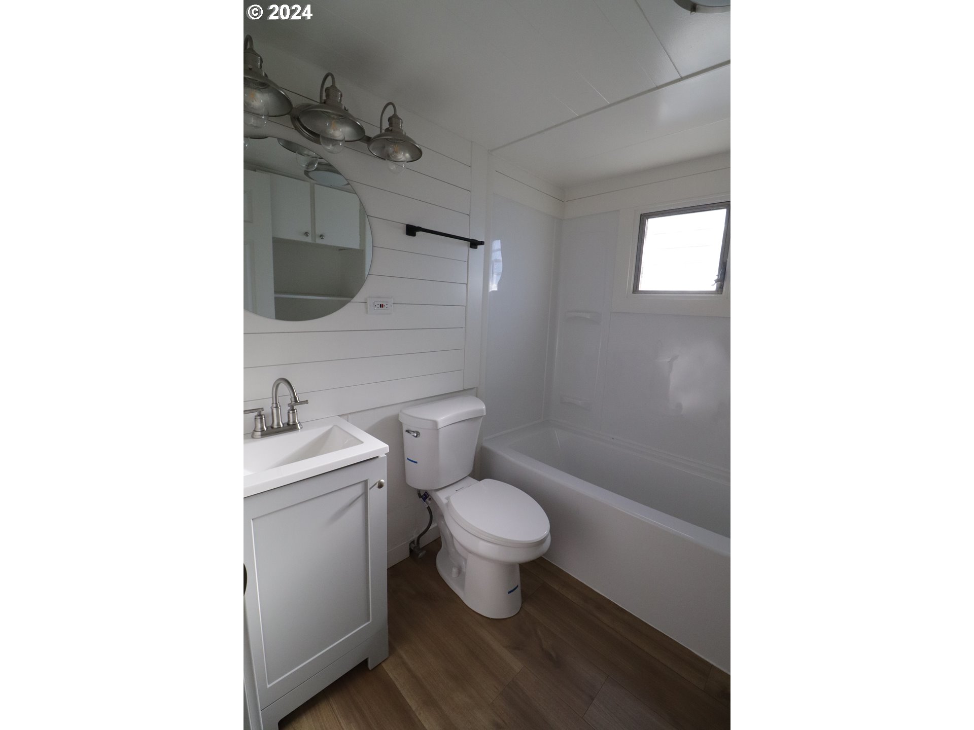 7635 Southeast Johnson Creek Boulevard Portland, OR 97206 - Photo 16 of 22