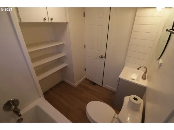 $29,400 | 7635 Southeast Johnson Creek Boulevard, Portland, OR 97206