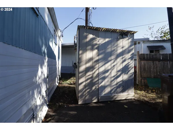 $29,400 | 7635 Southeast Johnson Creek Boulevard, Portland, OR 97206