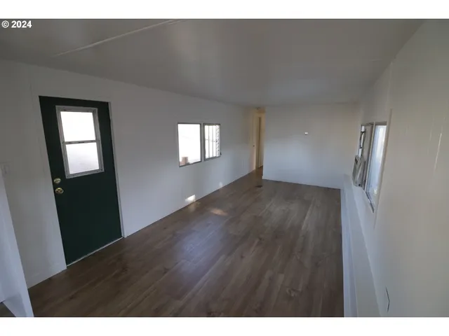 $30,900 | 7635 Southeast Johnson Creek Boulevard, Portland, OR 97206