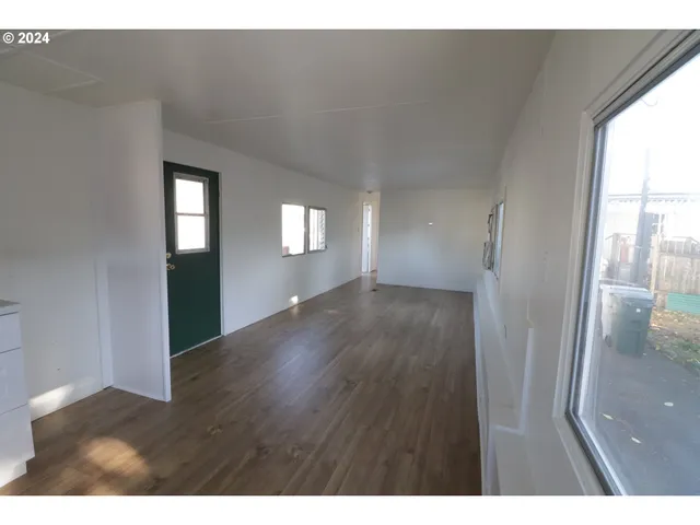 $30,900 | 7635 Southeast Johnson Creek Boulevard, Portland, OR 97206