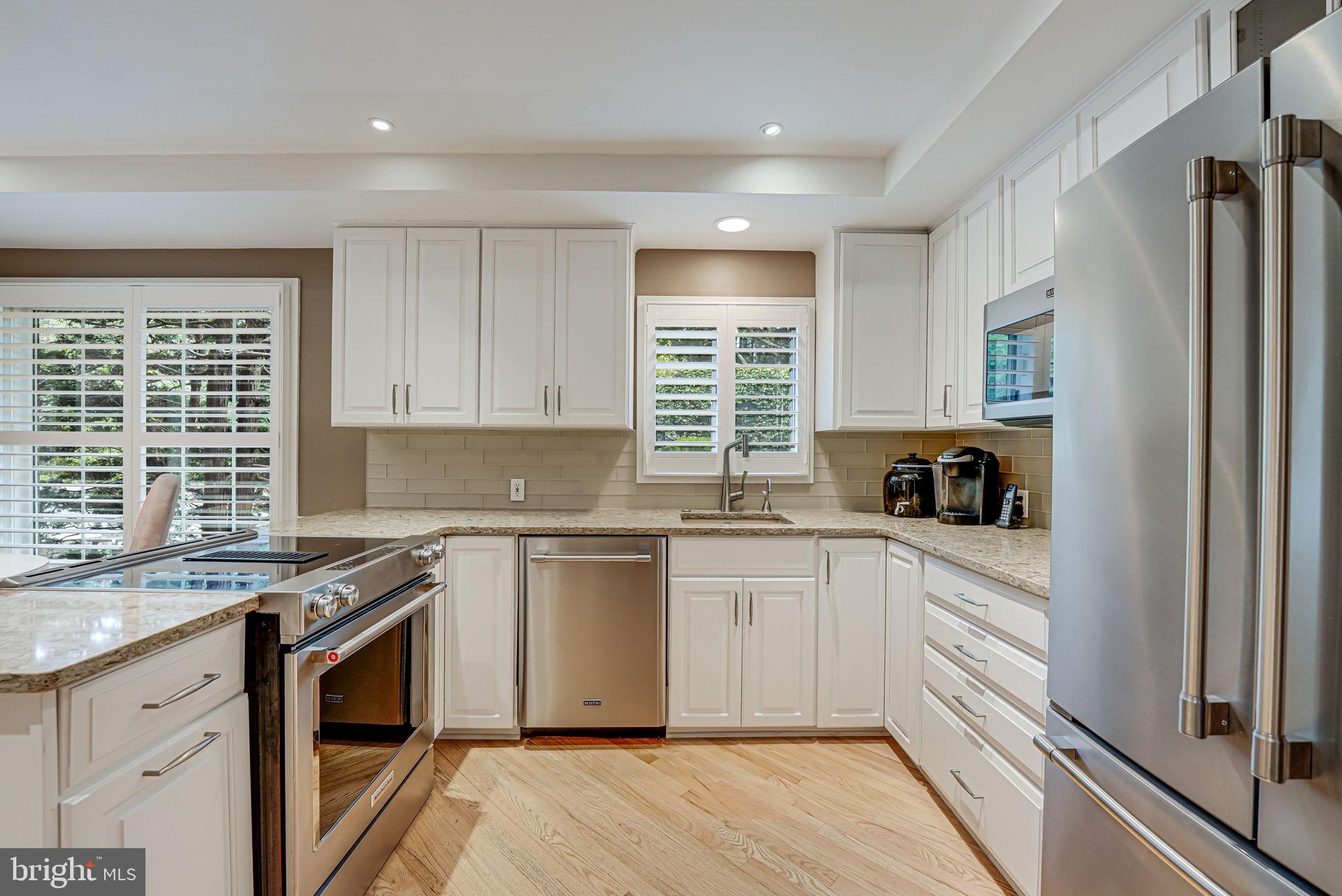 17 Lamp Post Court Potomac, MD 20854 - Photo 6 of 36