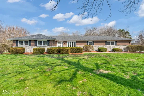 $469,900 | 805 South County Road 300 West, Greencastle, IN 46135