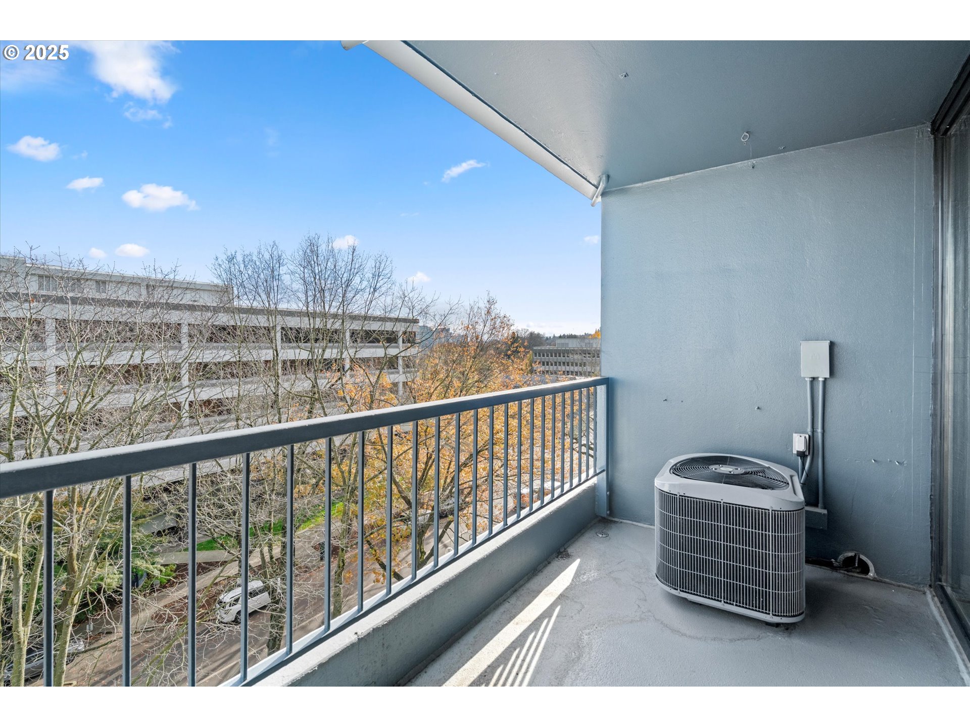 111 Southwest Harrison Street, Unit 5F Portland, OR 97201 - Photo 19 of 34 Lobby