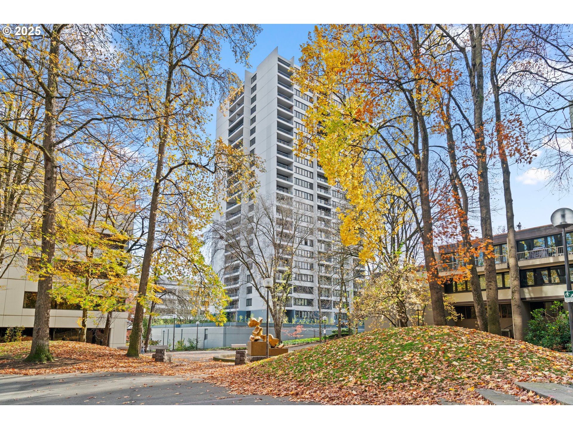 111 Southwest Harrison Street, Unit 5F Portland, OR 97201 - Photo 31 of 34