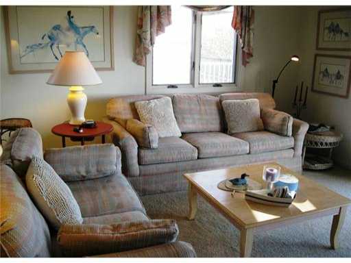280 Shore Road, Unit 280D Westerly, RI 02891 - Photo 14 of 25 Living Room.