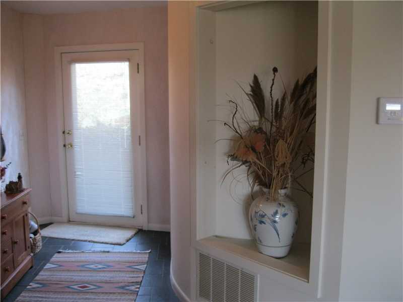 280 Shore Road, Unit 280D Westerly, RI 02891 - Photo 6 of 25 Entry.