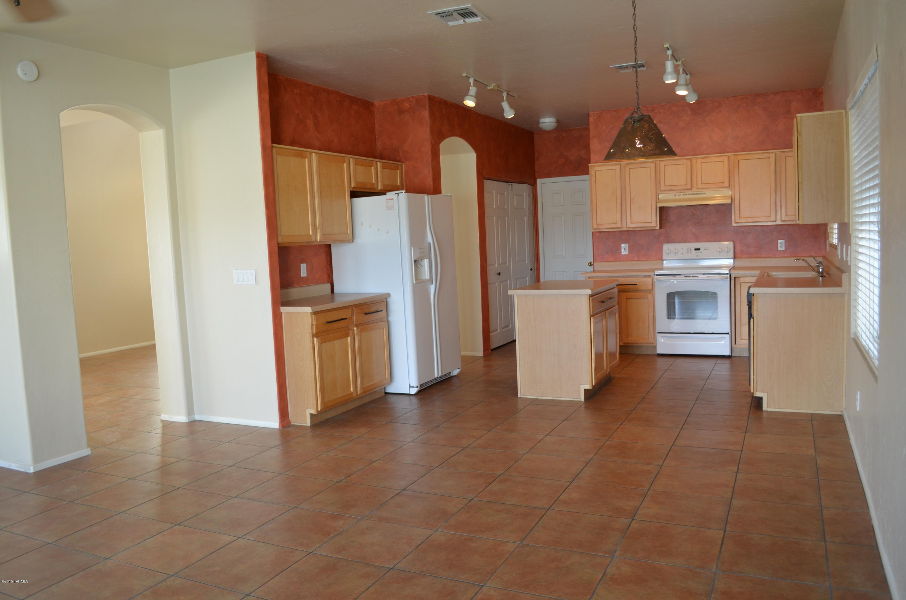 7837 West Bodie Road Tucson, AZ 85743 - Photo 5 of 31 Gallery Image 5