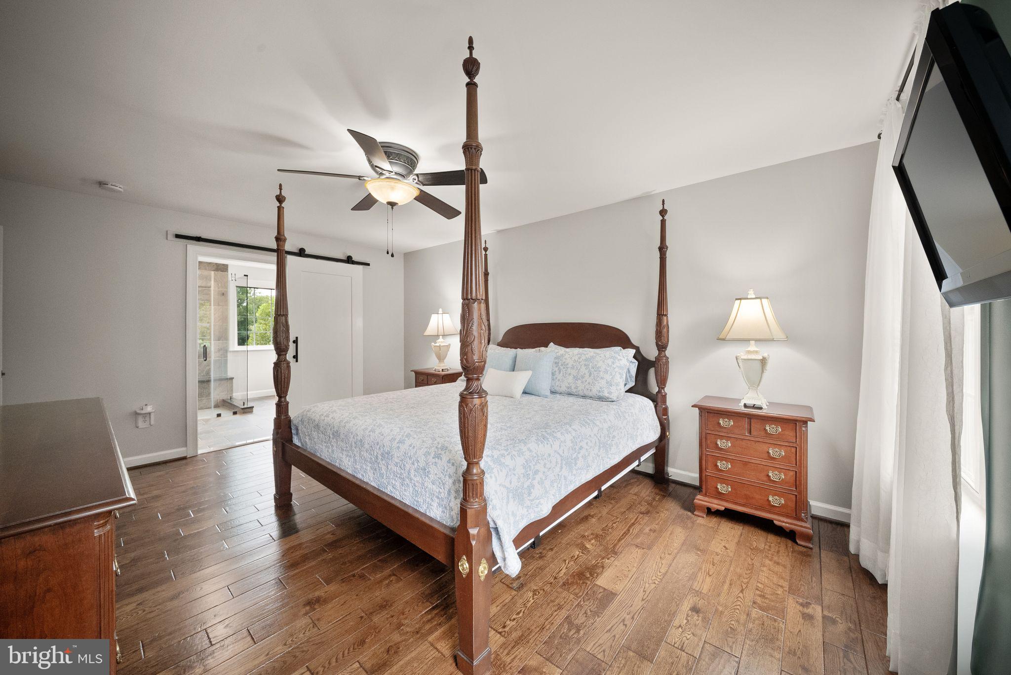 35499 Broken Arrow Road Round Hill, VA 20141 - Photo 27 of 82 Primary en suite