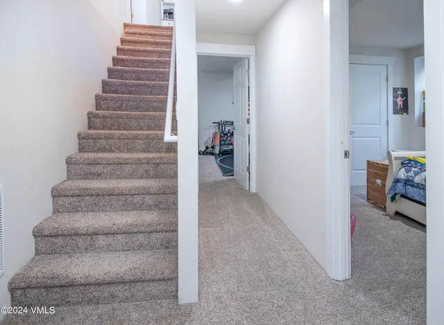 a view of entryway and hall