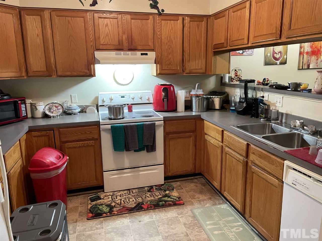 3801 Turnabout Court Raleigh, NC 27604 - Photo 10 of 21