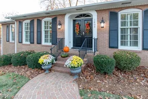 $424,999 | 1405 Lyndhurst Drive, High Point, NC 27262