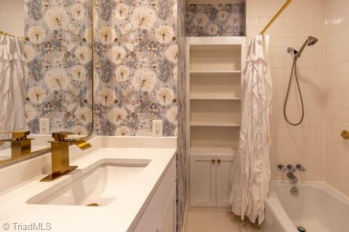 1405 Lyndhurst Drive High Point, NC 27262 - Photo 27 of 41 Full Bath Main Level