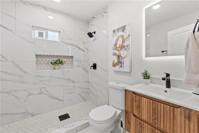 $1,280,000 | 1421 East Norwood Place, Alhambra, CA 91801