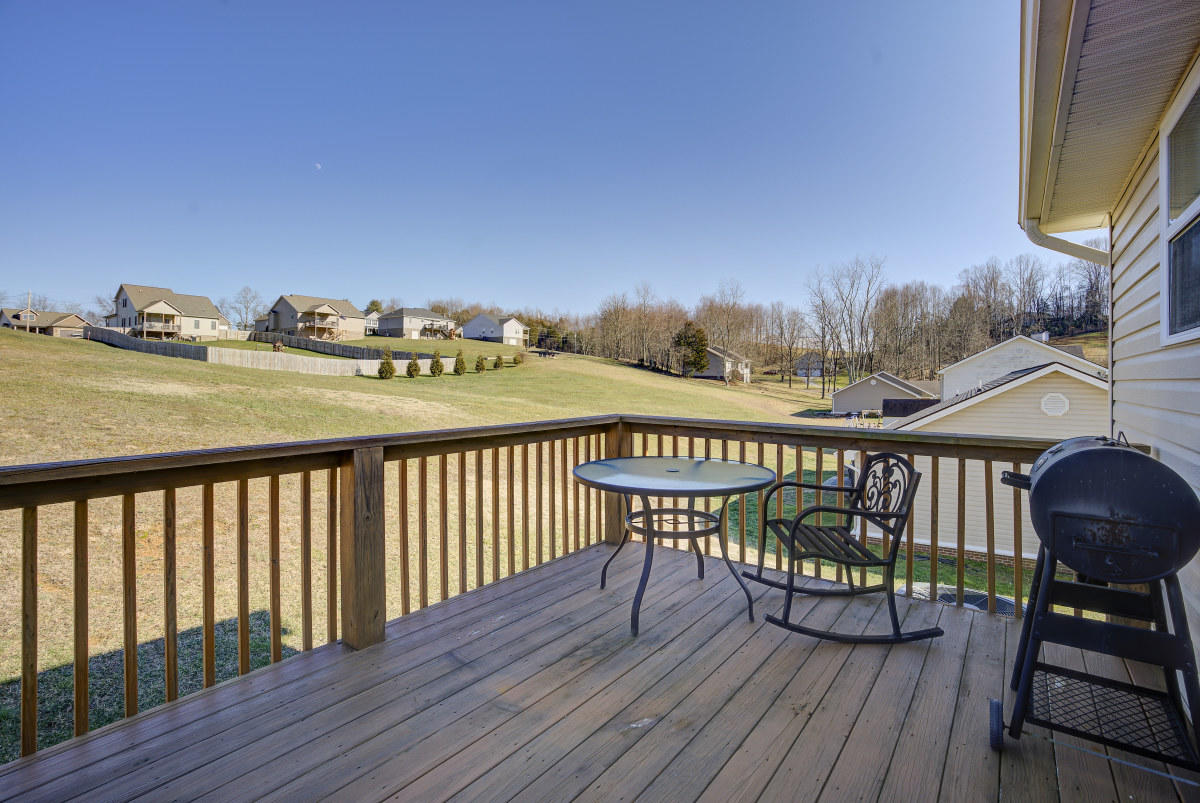 396 Poplar Ridge Road Piney Flats, TN 37686 - Photo 4 of 42 Poplar- (5 of 5)