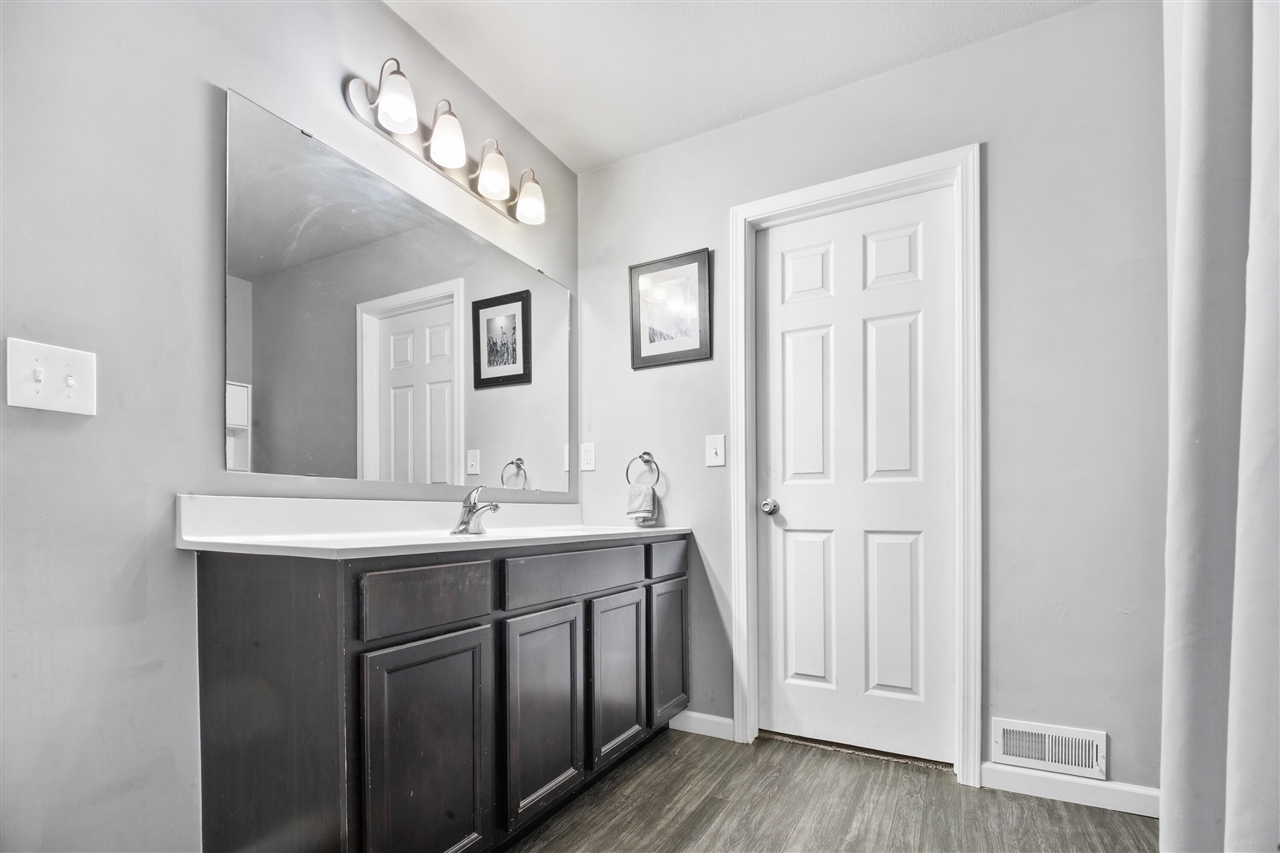 1015 Point Way Lawton, MI 49065 - Photo 10 of 15