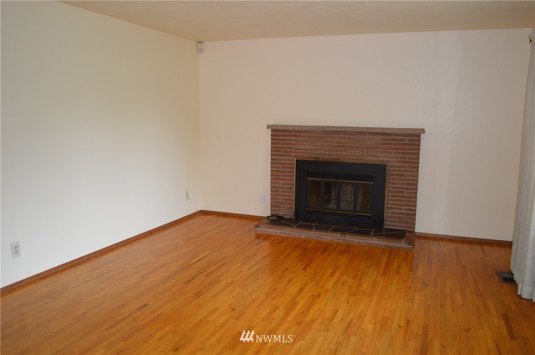 11615 Military Road Southwest Lakewood, WA 98498 - Photo 2 of 19 Gallery Image 2