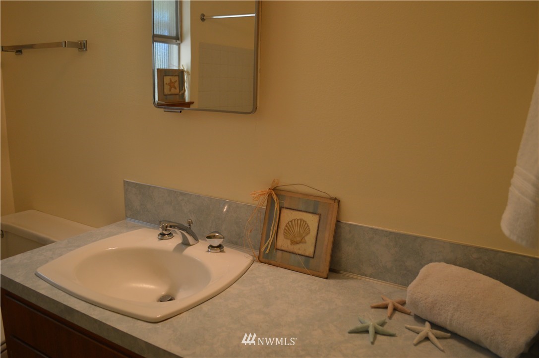 11615 Military Road Southwest Lakewood, WA 98498 - Photo 12 of 19 Gallery Image 12