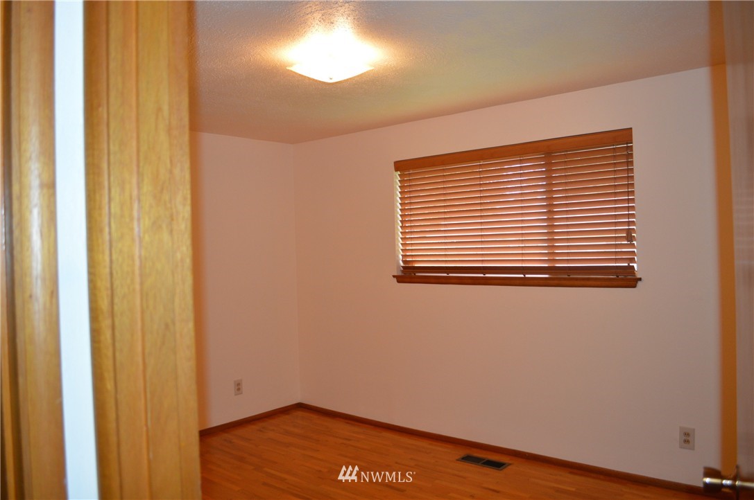 11615 Military Road Southwest Lakewood, WA 98498 - Photo 13 of 19 Gallery Image 13