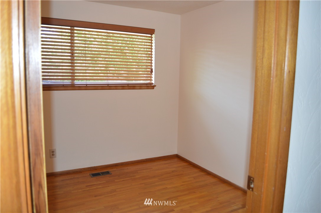 11615 Military Road Southwest Lakewood, WA 98498 - Photo 14 of 19 Gallery Image 14