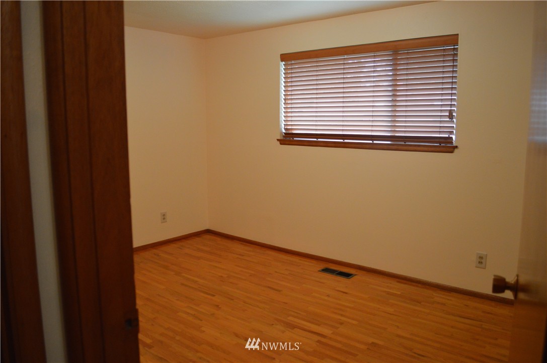 11615 Military Road Southwest Lakewood, WA 98498 - Photo 15 of 19 Gallery Image 15