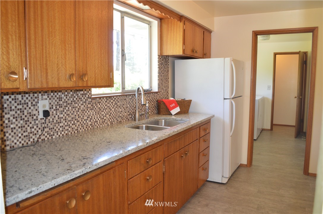 11615 Military Road Southwest Lakewood, WA 98498 - Photo 6 of 19 Gallery Image 6