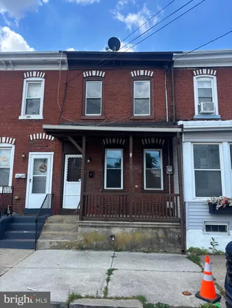 $1,600 | 426 Hunter Street, Gloucester City, NJ 08030