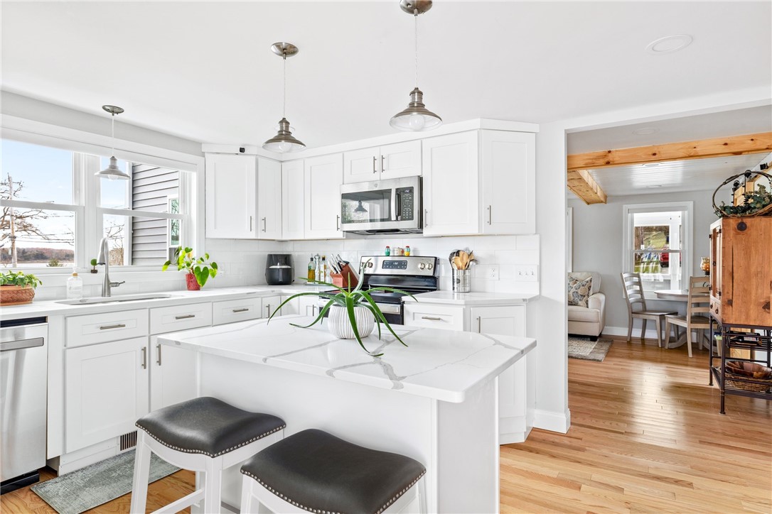 37 Parker Avenue Warren, RI 02885 - Photo 12 of 31