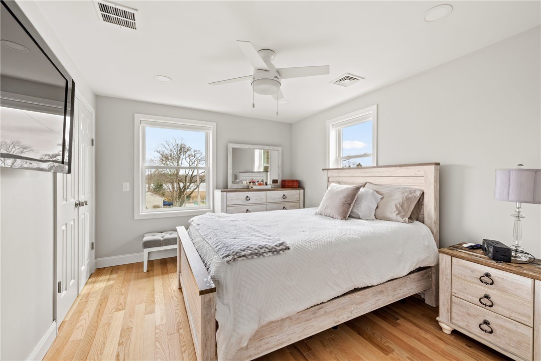 37 Parker Avenue Warren, RI 02885 - Photo 18 of 31
