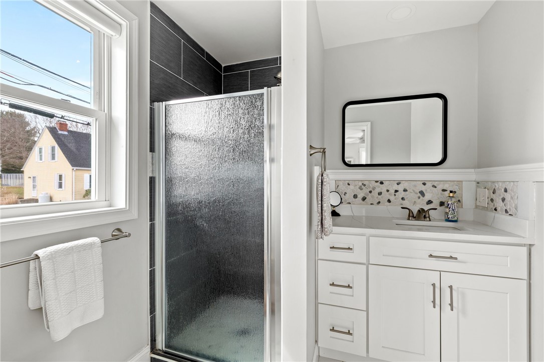 37 Parker Avenue Warren, RI 02885 - Photo 20 of 31