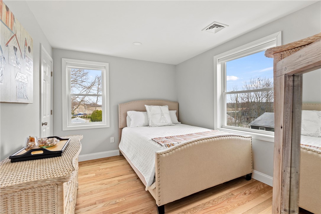 37 Parker Avenue Warren, RI 02885 - Photo 21 of 31