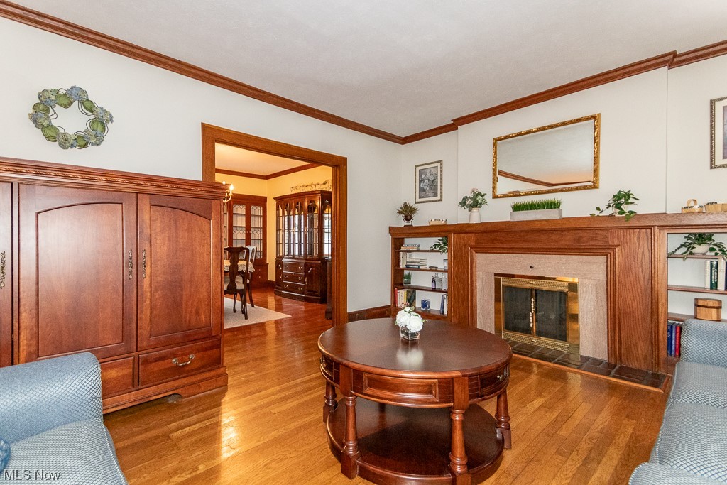 5155 Eastover Road Cleveland, OH 44124 - Photo 6 of 46 Living Room