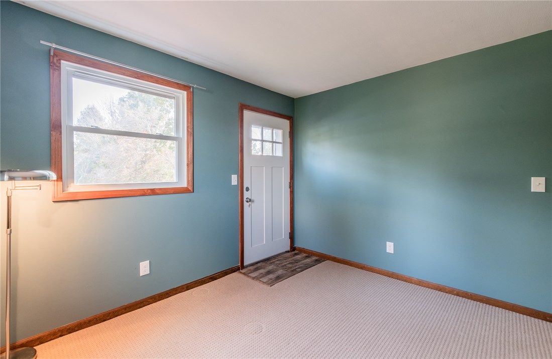 3 Henley Street Charlestown, RI 02813 - Photo 27 of 40