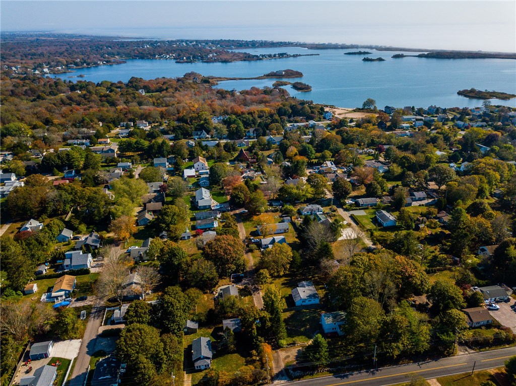 3 Henley Street Charlestown, RI 02813 - Photo 4 of 40