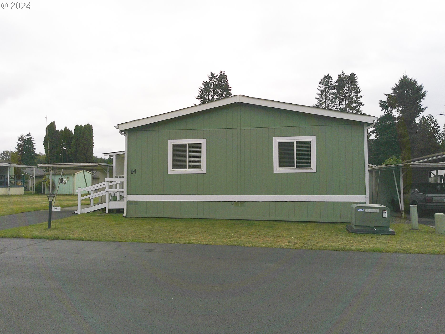 214 Chapman Road, Unit 14 Castle Rock, WA 98611 - Photo 2 of 24 Gallery Image 2
