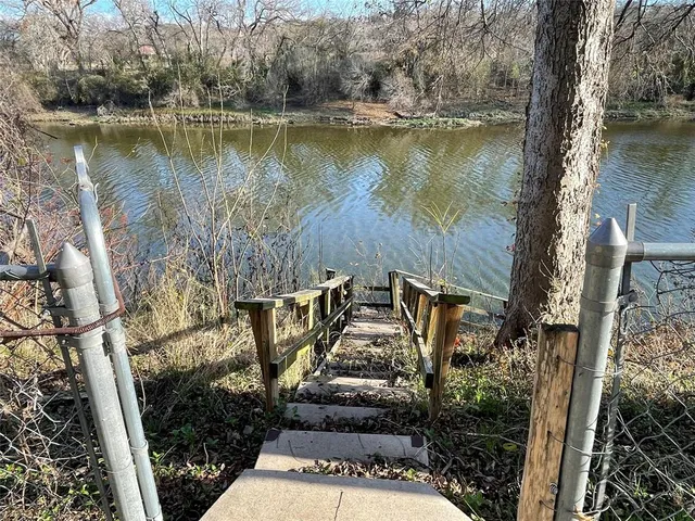 a view of a lake with houses