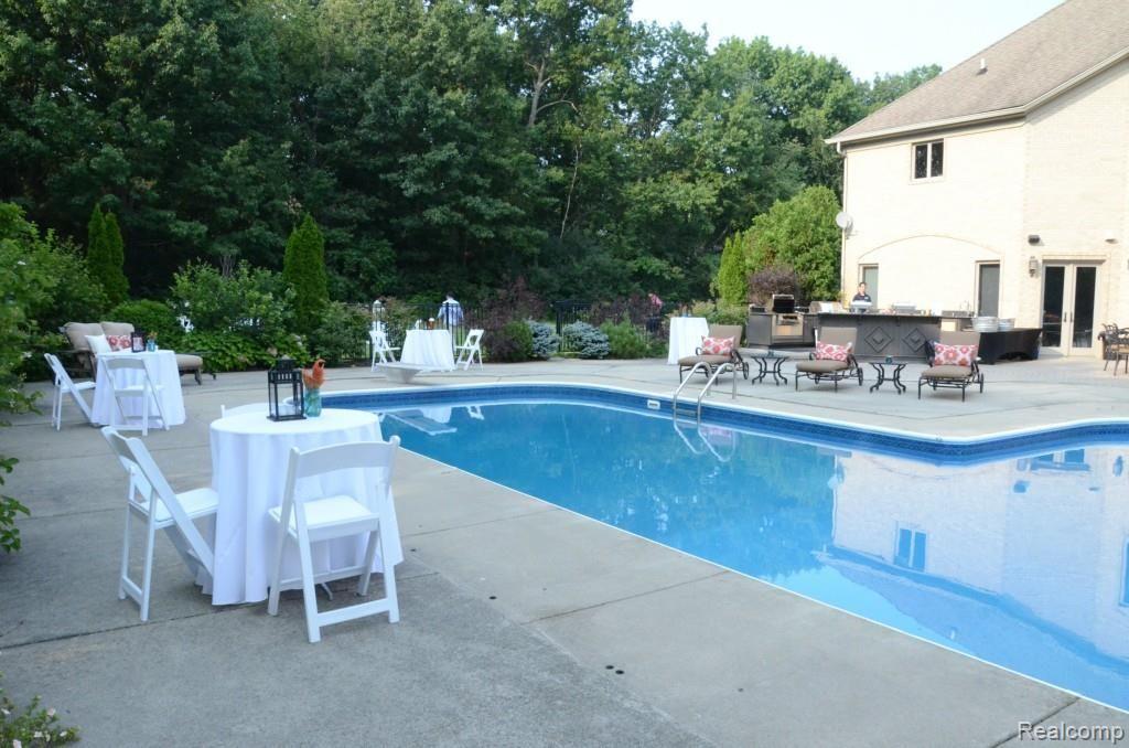 4355 Hickory Ridge Plymouth, MI 48170 - Photo 77 of 88 Pool2.jpg