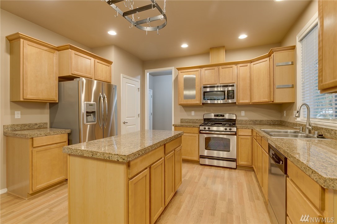 2533 179th Street Southeast Bothell, WA 98012 - Photo 3 of 27