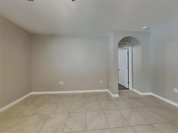 $2,389 | Undisclosed Address, Mount Dora, FL 32757